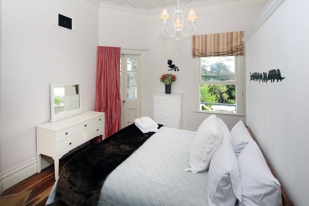 Crescent Villa - Stay Waiheke Ostend Экстерьер фото